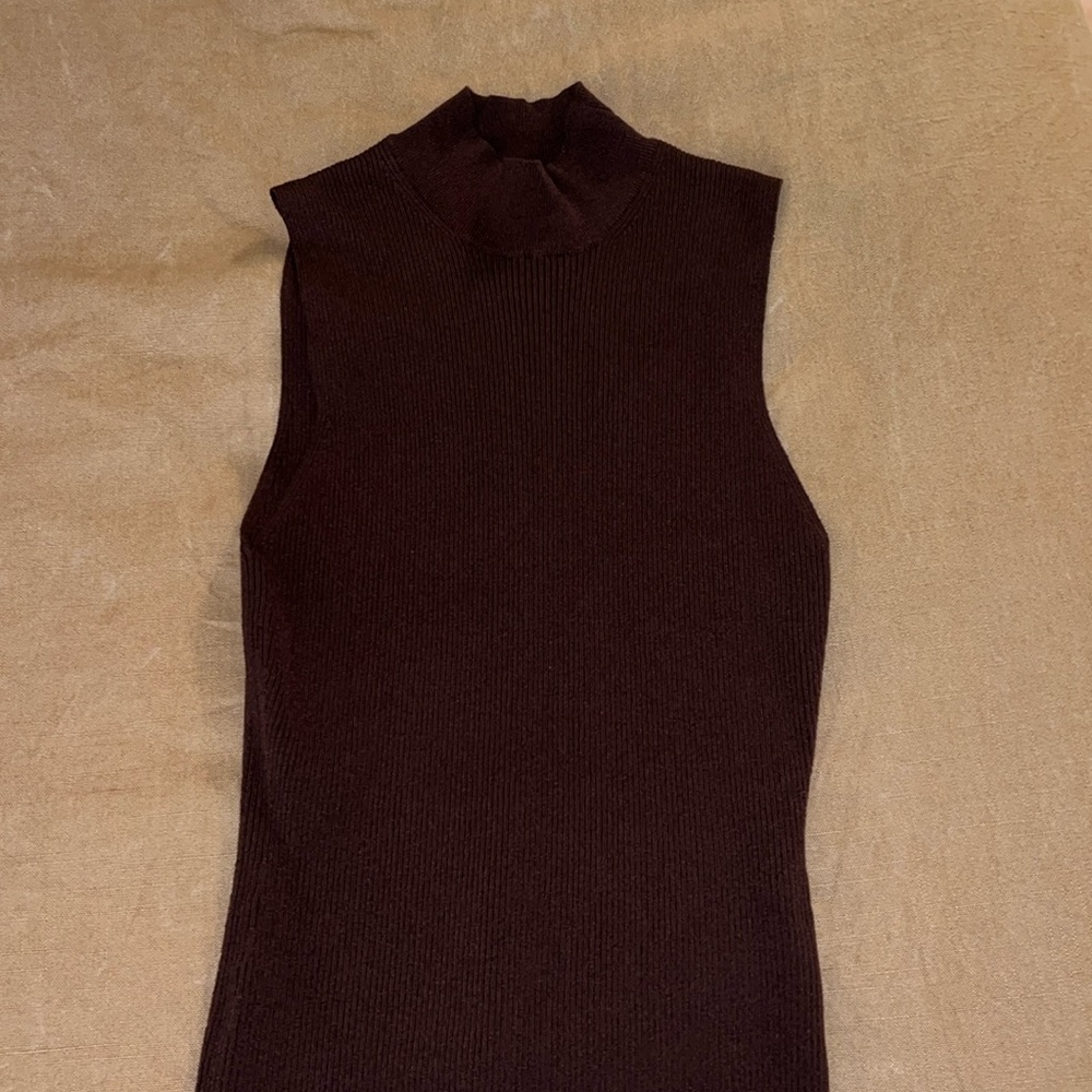 Express mock neck tank